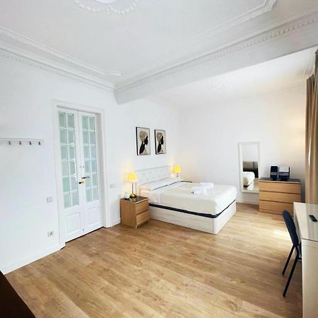 Flor Habitaciones Barcelona Eksteriør billede