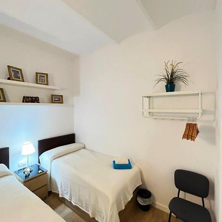 Flor Habitaciones Barcelona Eksteriør billede