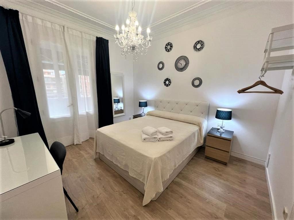 Flor Habitaciones Barcelona Eksteriør billede