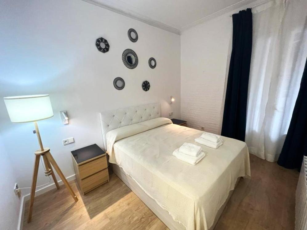 Flor Habitaciones Barcelona Eksteriør billede