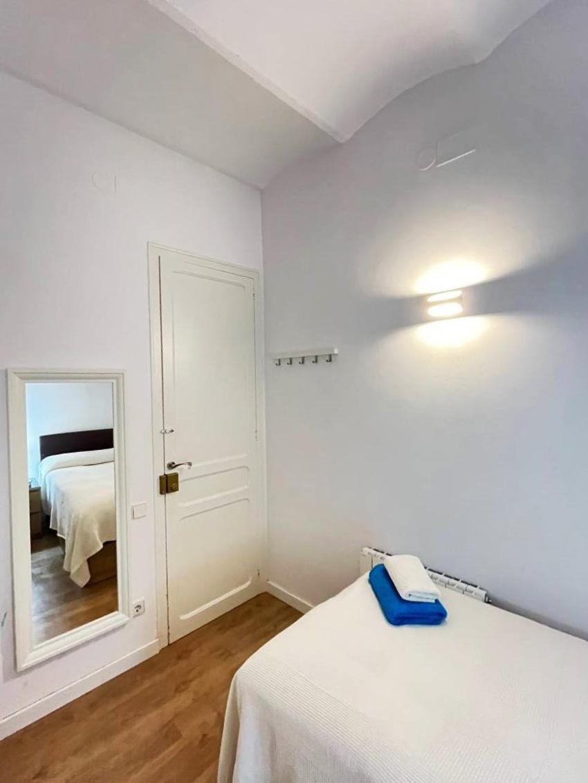 Flor Habitaciones Barcelona Eksteriør billede