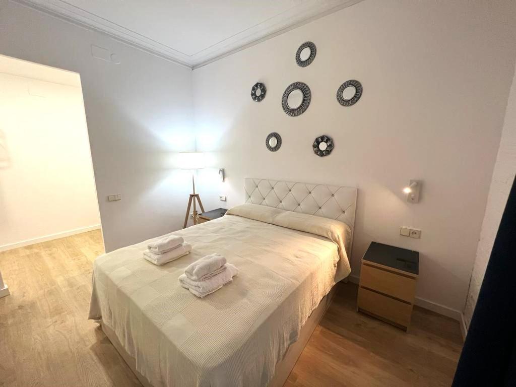 Flor Habitaciones Barcelona Eksteriør billede