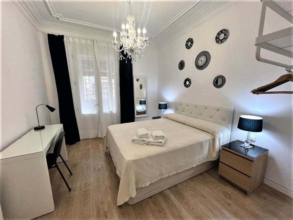 Flor Habitaciones Barcelona Eksteriør billede