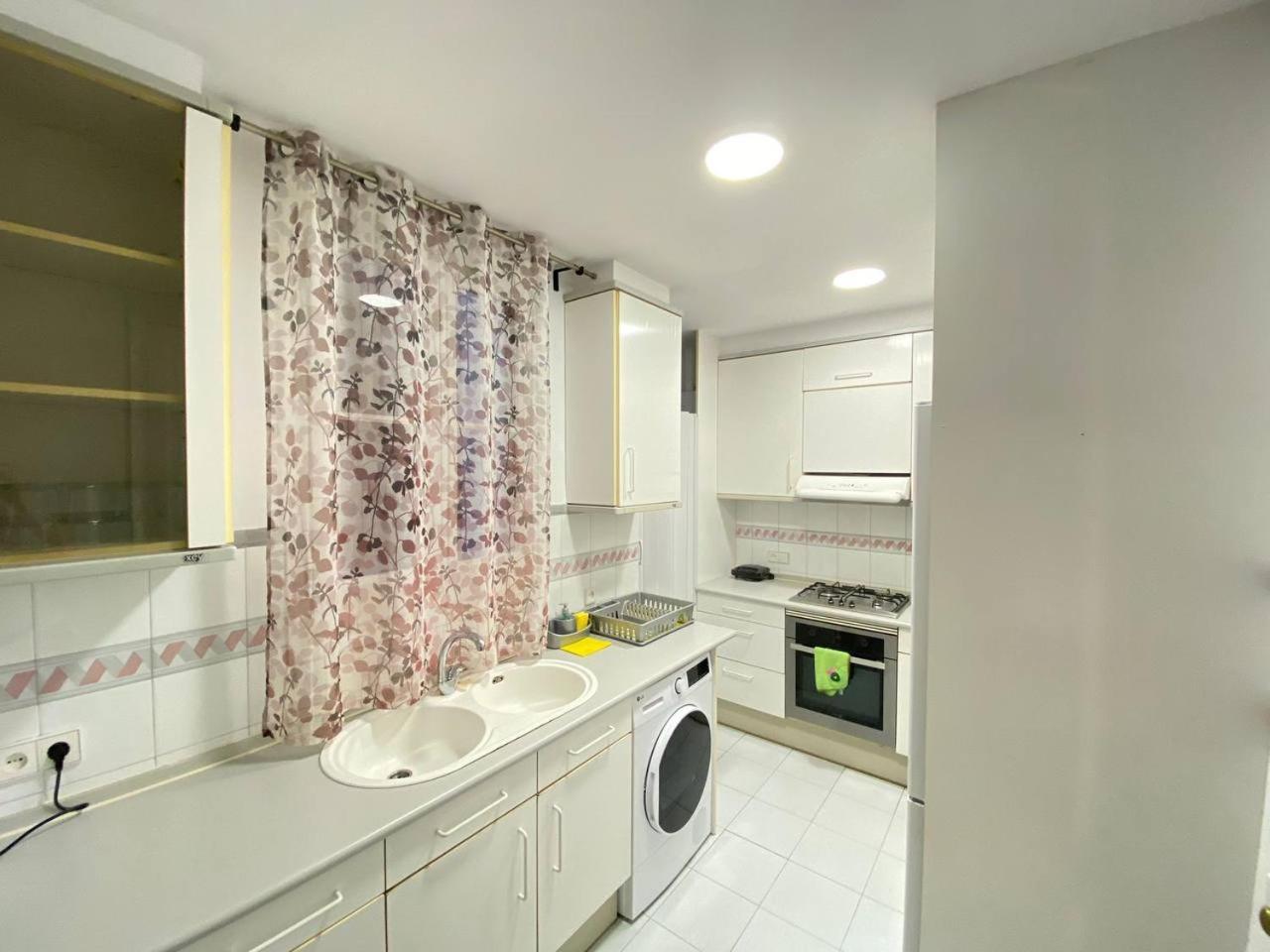 Flor Habitaciones Barcelona Eksteriør billede